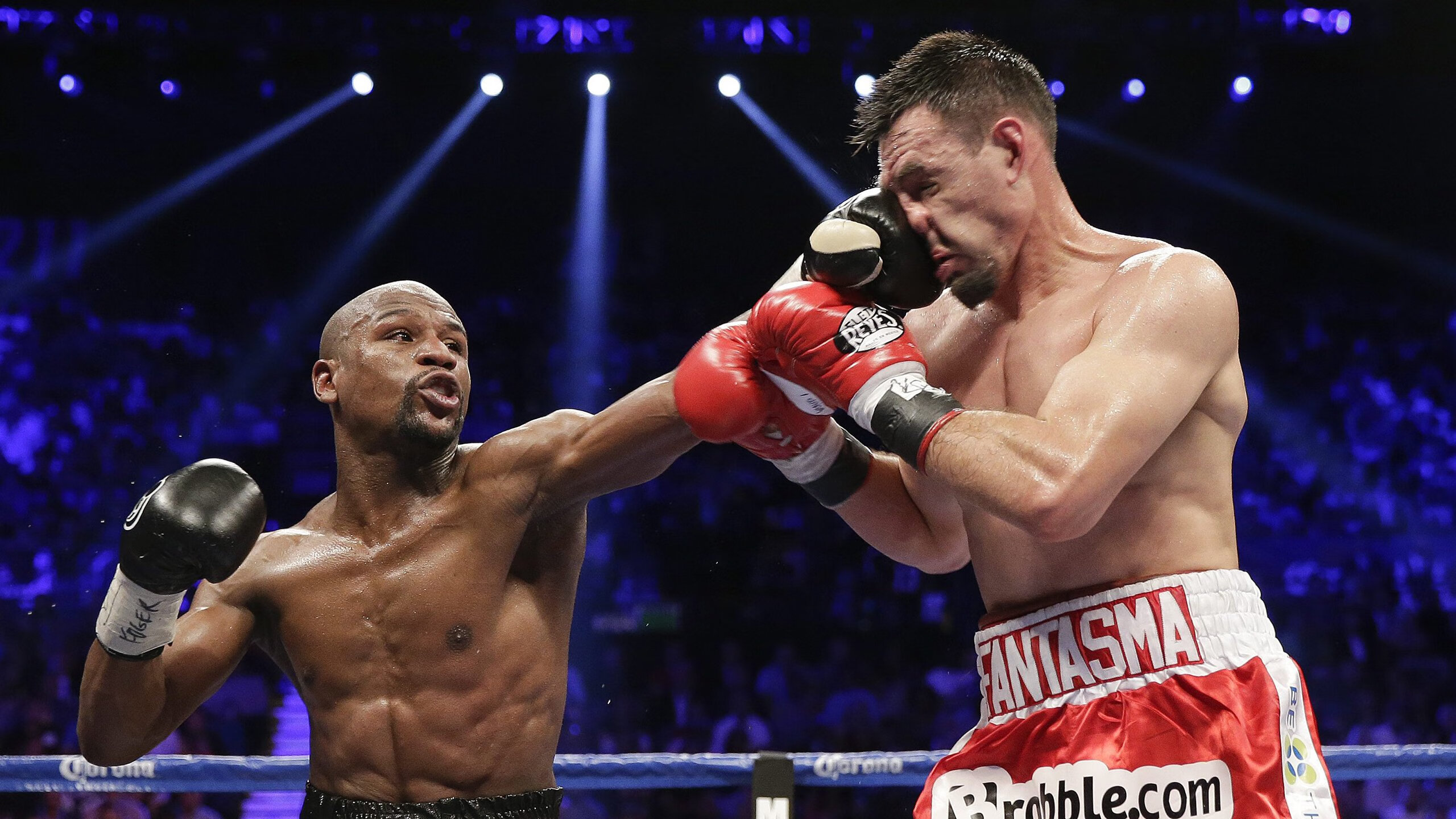 开云体育客服-德甲：奥格斯堡1-3败给门兴，场面激烈，精彩纷呈，奥格斯堡对门兴比分预测